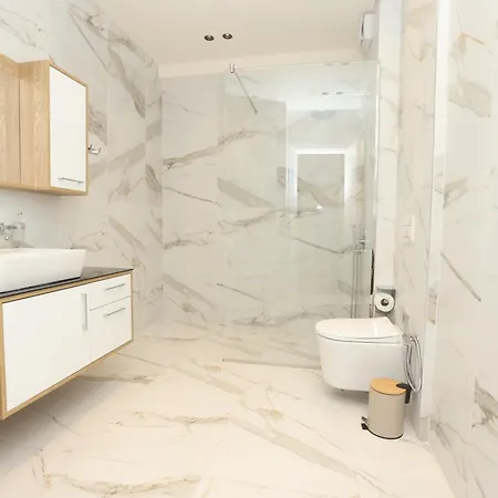 Jon's Garden Appartamento Tirana